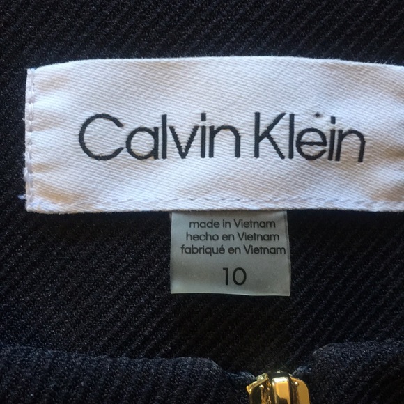 Calvin Klein - Picture 5 of 7